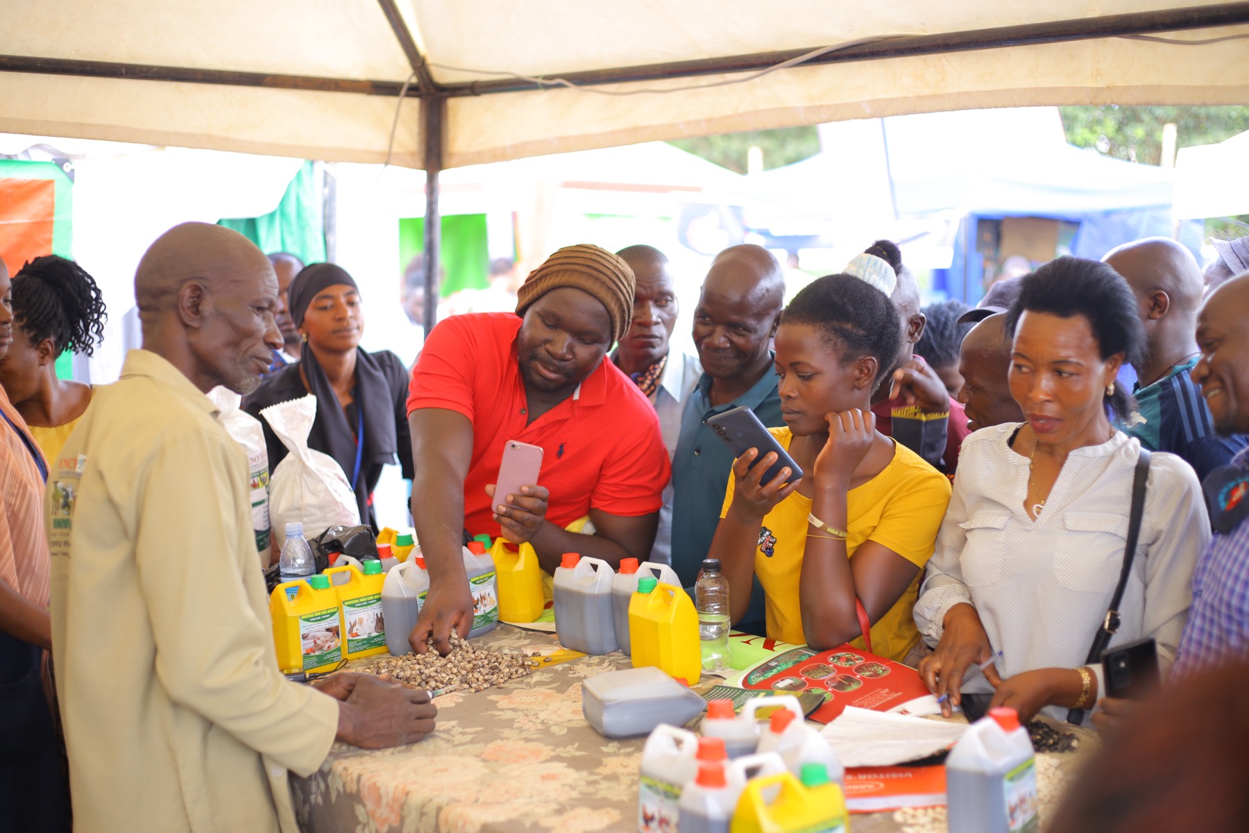 Buyers and exhibitors inspecting products at an Even Expo Consults trade fair